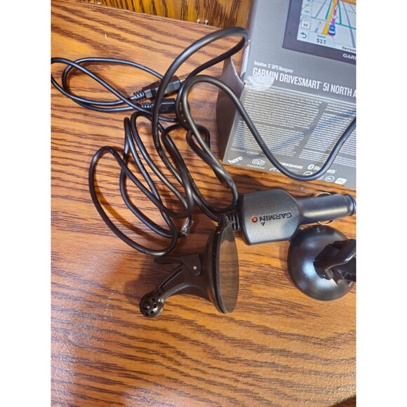 Garmin DriveSmart 51 GPS Navigator With Vent Mount - Picture 8 of 10